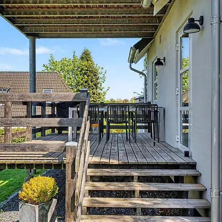 Hjort - 80m From The Sea By Interhome *