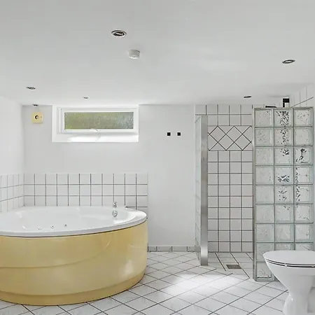 펜션 Hjort - 80m From The Sea By Interhome *