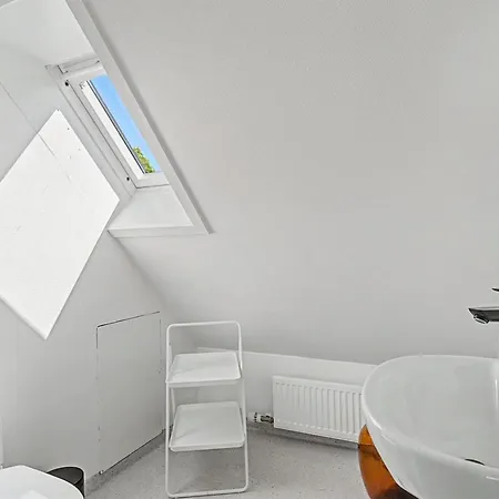 Hjort - 80m From The Sea By Interhome